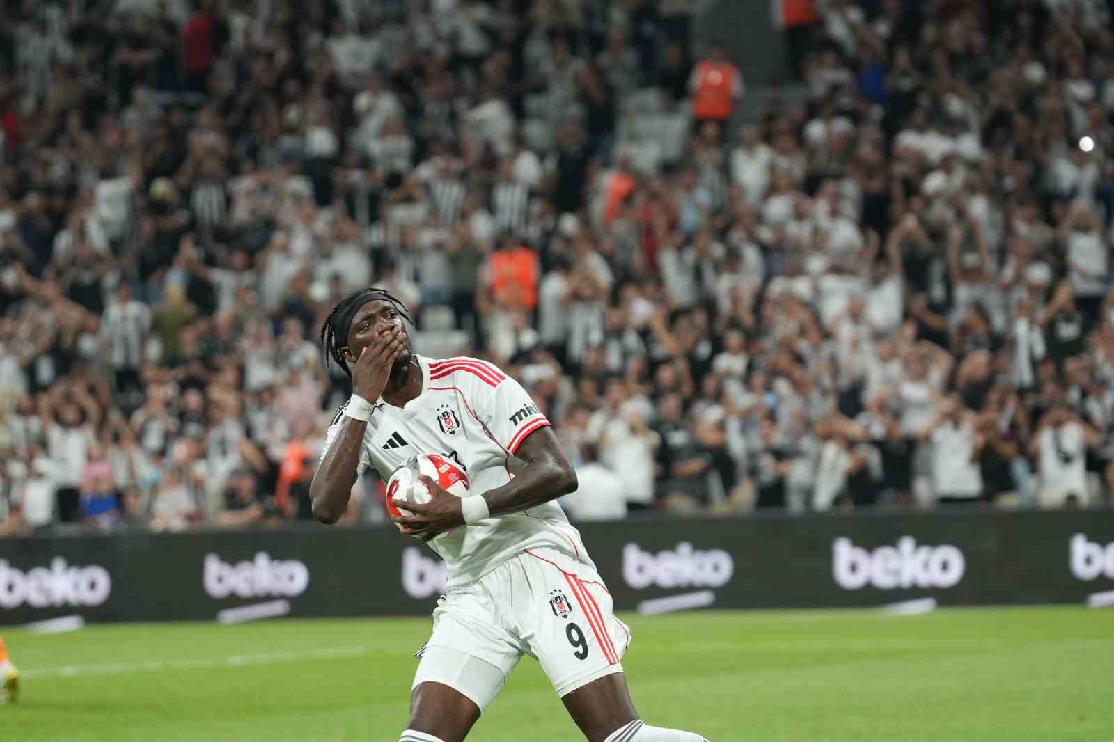 Tammy Abraham ilk resmi maçında golünü attı
