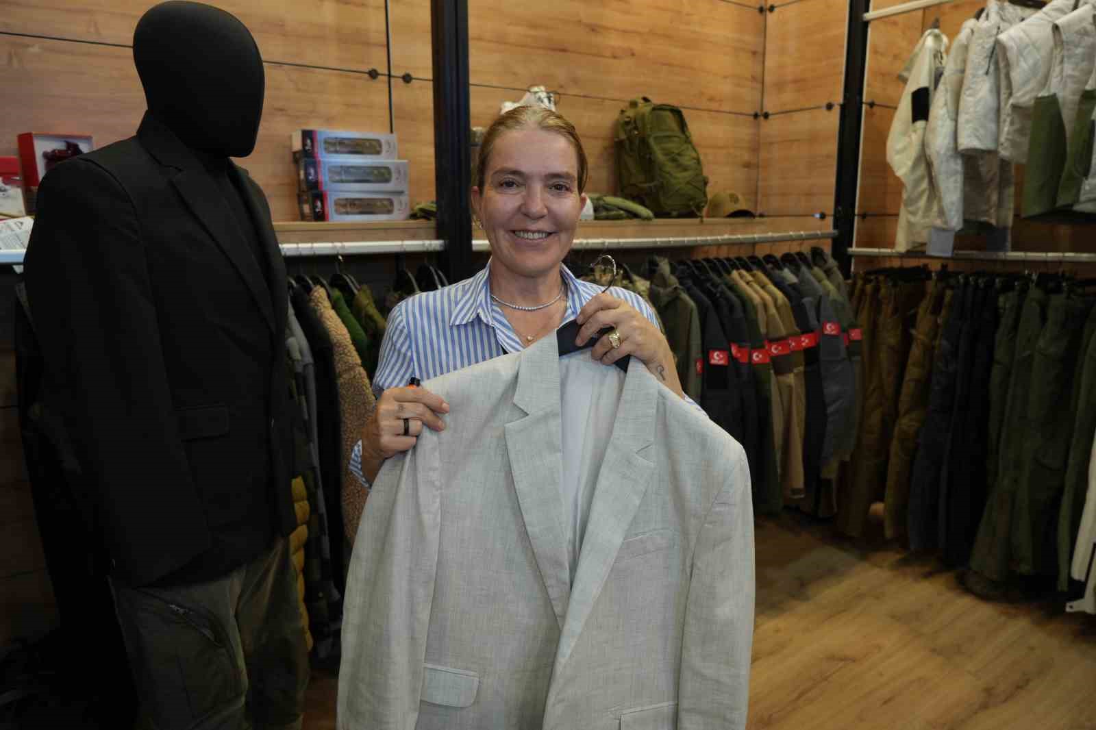 Taktik amaçlı kullanımlar için üretilen takım elbise
