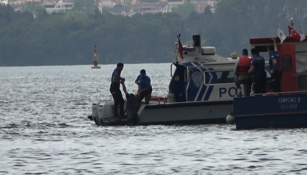 Vatandaşlar fark etti, deniz polisi kurtardı