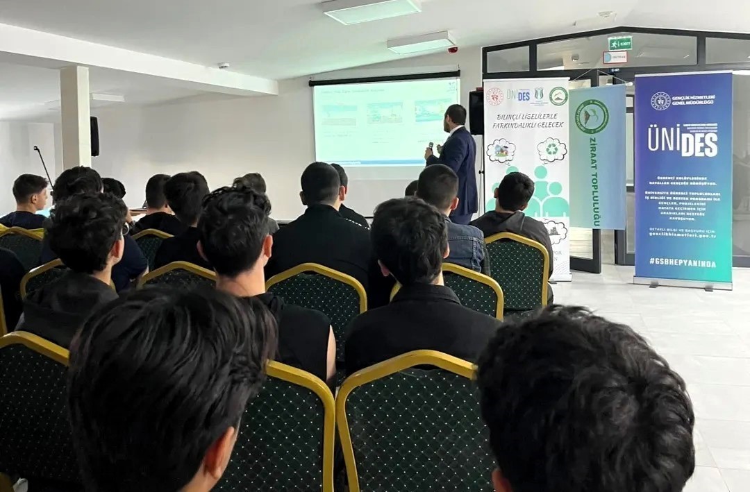 Liseli gençlere afet ve iklim bilinci aşılandı
