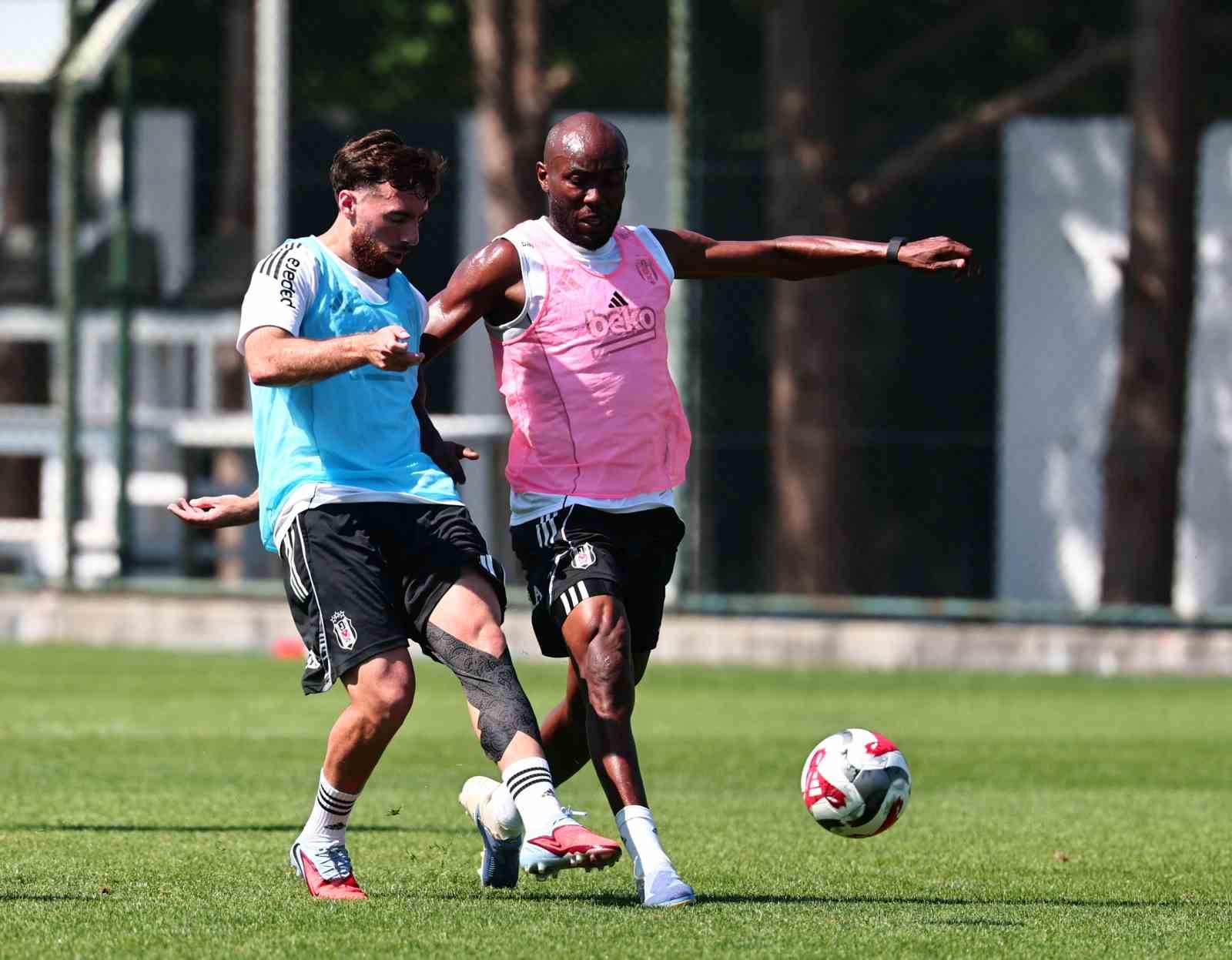 Beşiktaş, St. Patrick’s maçı hazırlıklarını sürdürdü
