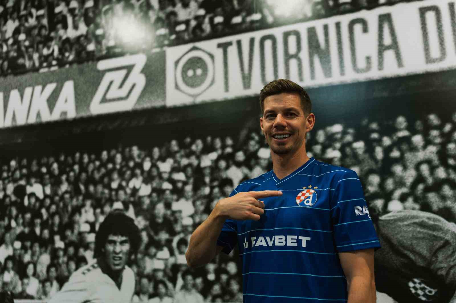 Miha Zajc, Dinamo Zagreb ile 2 yıllık sözleşme imzaladı

