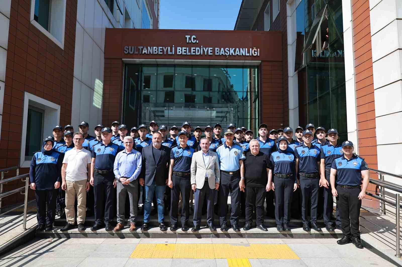 Sultanbeyli Belediyesi’nde yeni zabıtalar göreve başladı
