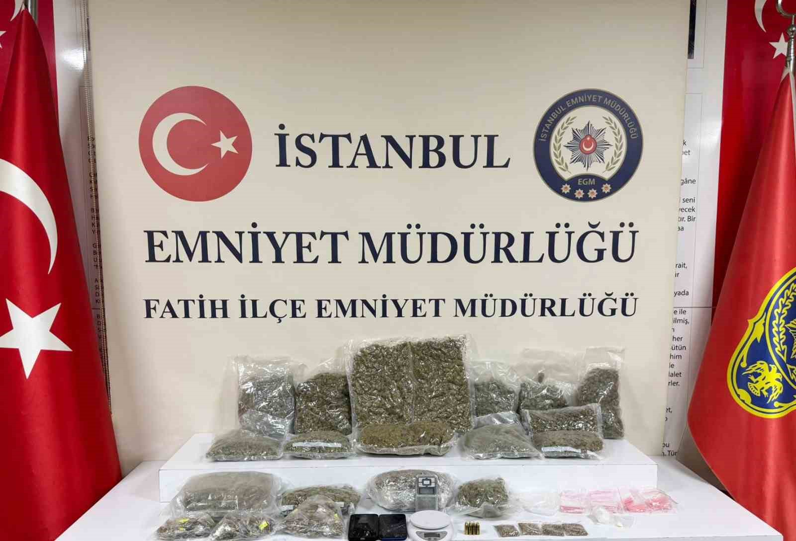 Fatih’te uyuşturucu operasyonu: 2 gözaltı
