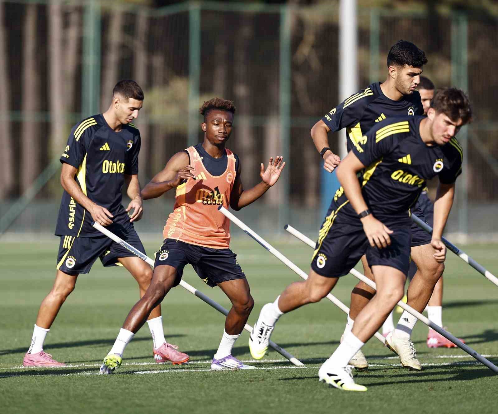 Fenerbahçe, Kocaelispor maçı hazırlıklarını tamamladı
