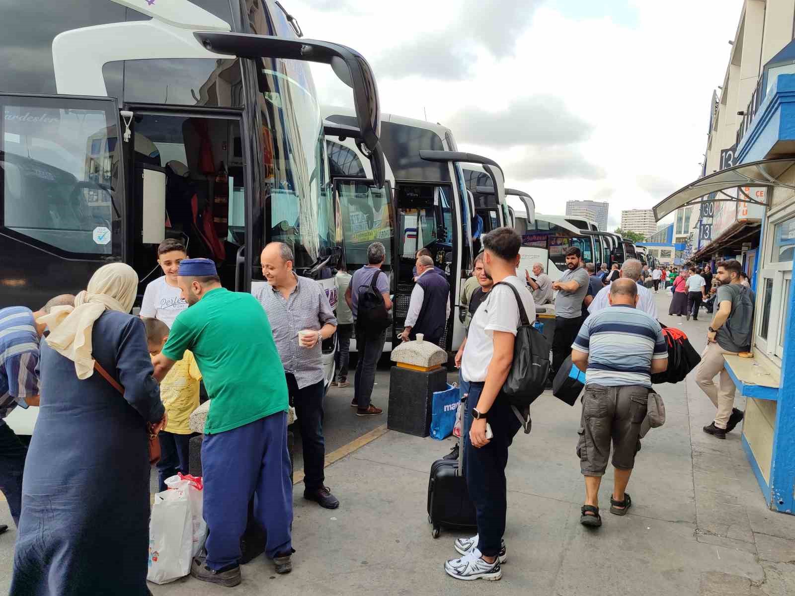 Otobüs yolculuklarında bu hafta sonu tatil dönüşü yoğunluğu bekleniyor
