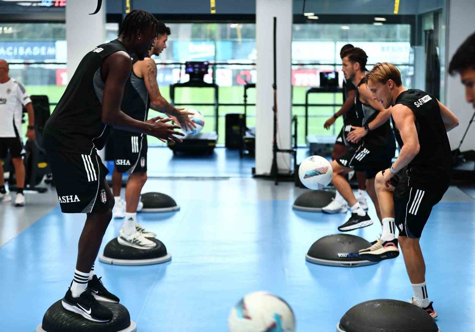 Beşiktaş, Başakşehir maçı hazırlıklarını sürdürdü
