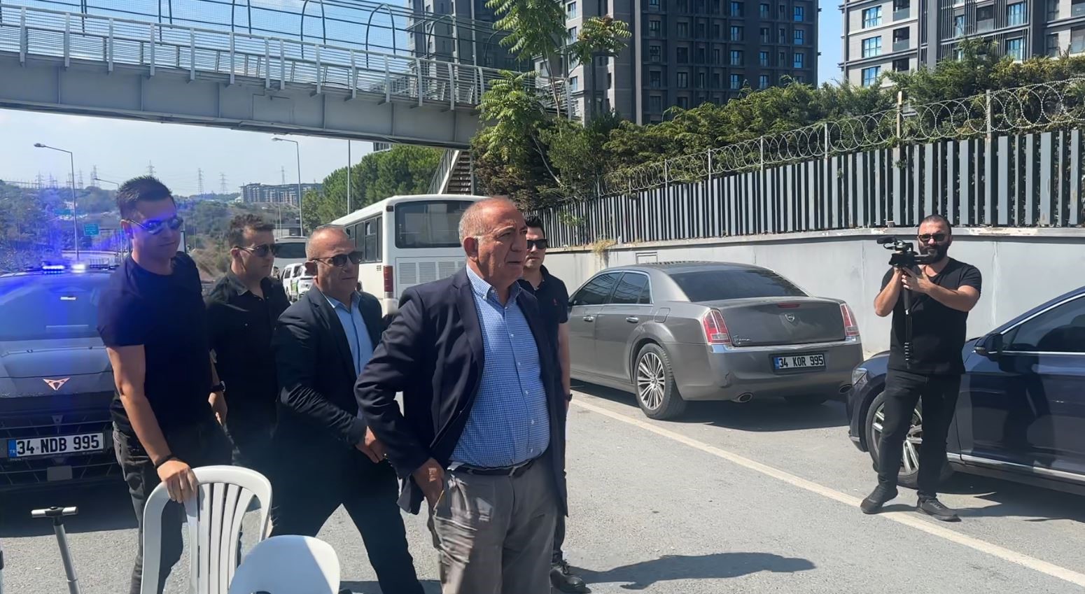 Gürsel Tekin CHP’nin İstanbul İl Başkanlığına geldi, kısa süre sonra oradan ayrıldı
