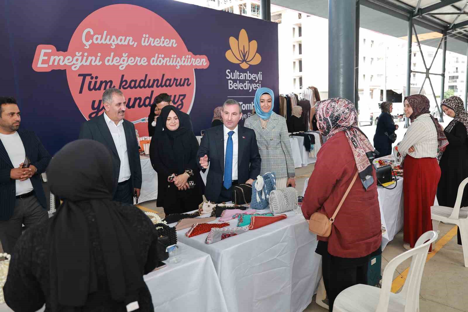 Sultanbeyli Belediyesi Kadın El Emeği Pazarı açıldı
