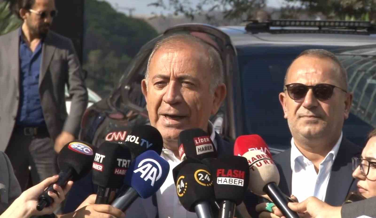 Gürsel Tekin: "Mahkemelerden kurtulup yolumuza devam etmek için çaba sarf ediyoruz"
