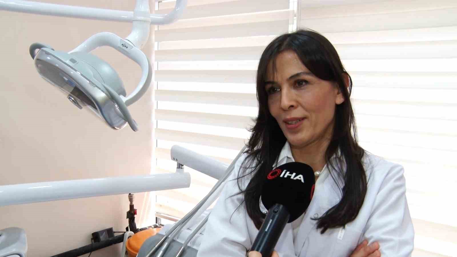 Uzmanlardan ’Gülüş tasarımı’ açıklaması: "Fotoğraflarla kliniğimize geliyorlar, her müdahale herkese uygun değil"
