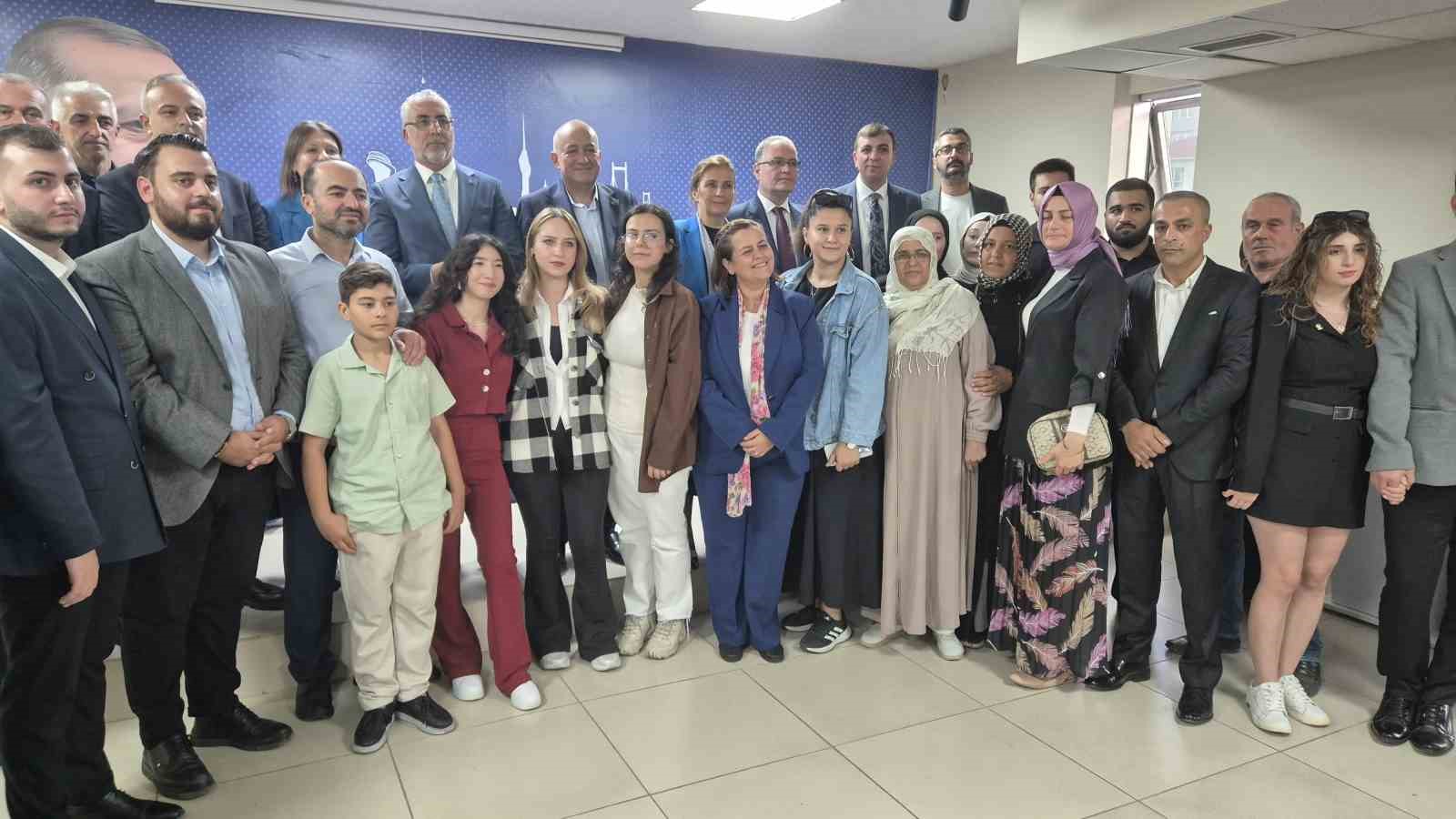 Bakan Işıkhan: "Gölge etmeyin SGK’ya olan borçlarınızı ödeyin"
