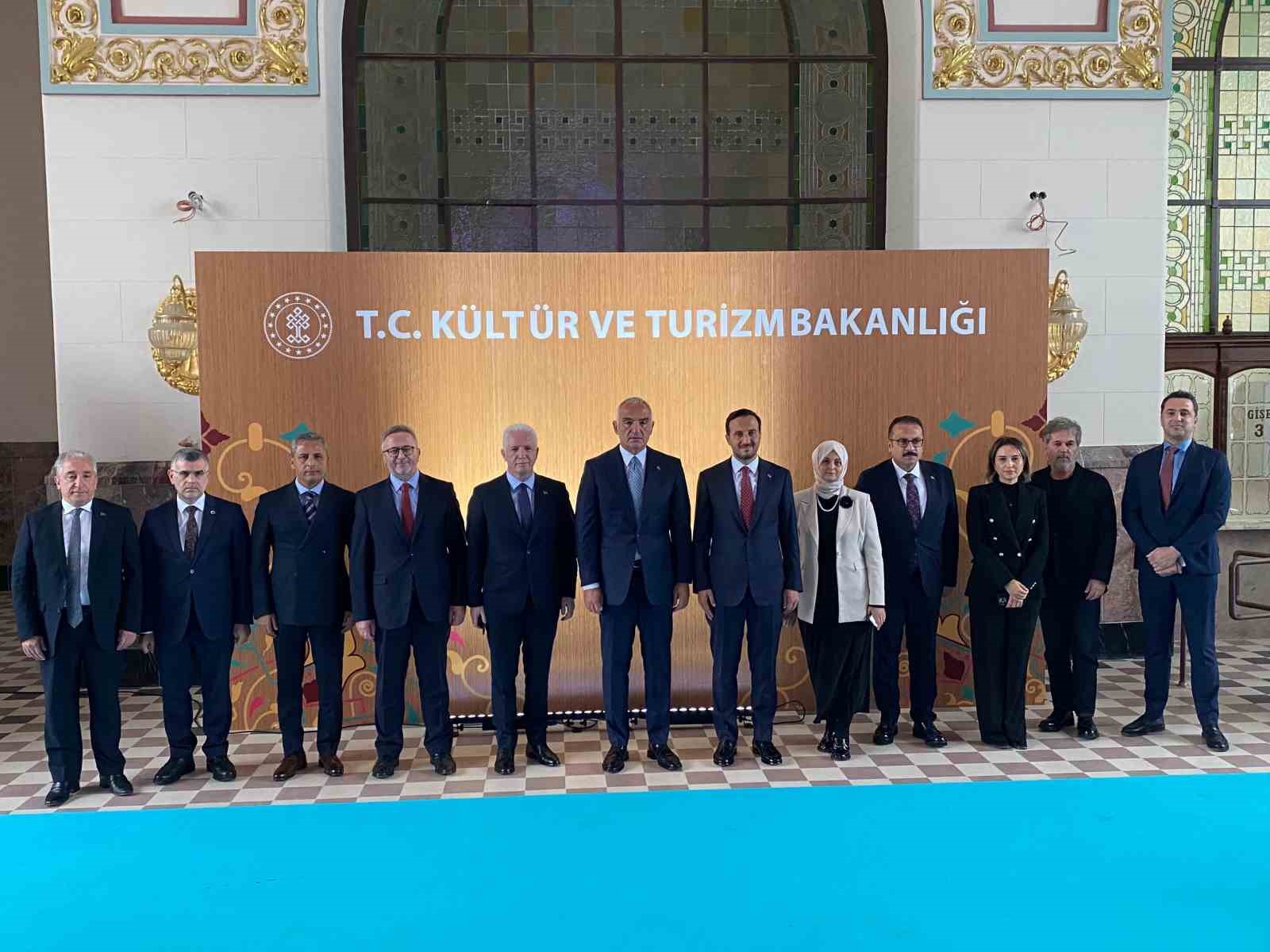 Kütür ve Turizm Bakanı Ersoy: "Haydarpaşa ve Sirkeci Garı bizlere Sultan 2. Abdülhamid’in mirası ve emaneti"
