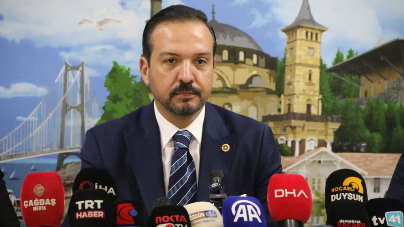 Kürşad Zorlu'dan Apo sloganına tepki