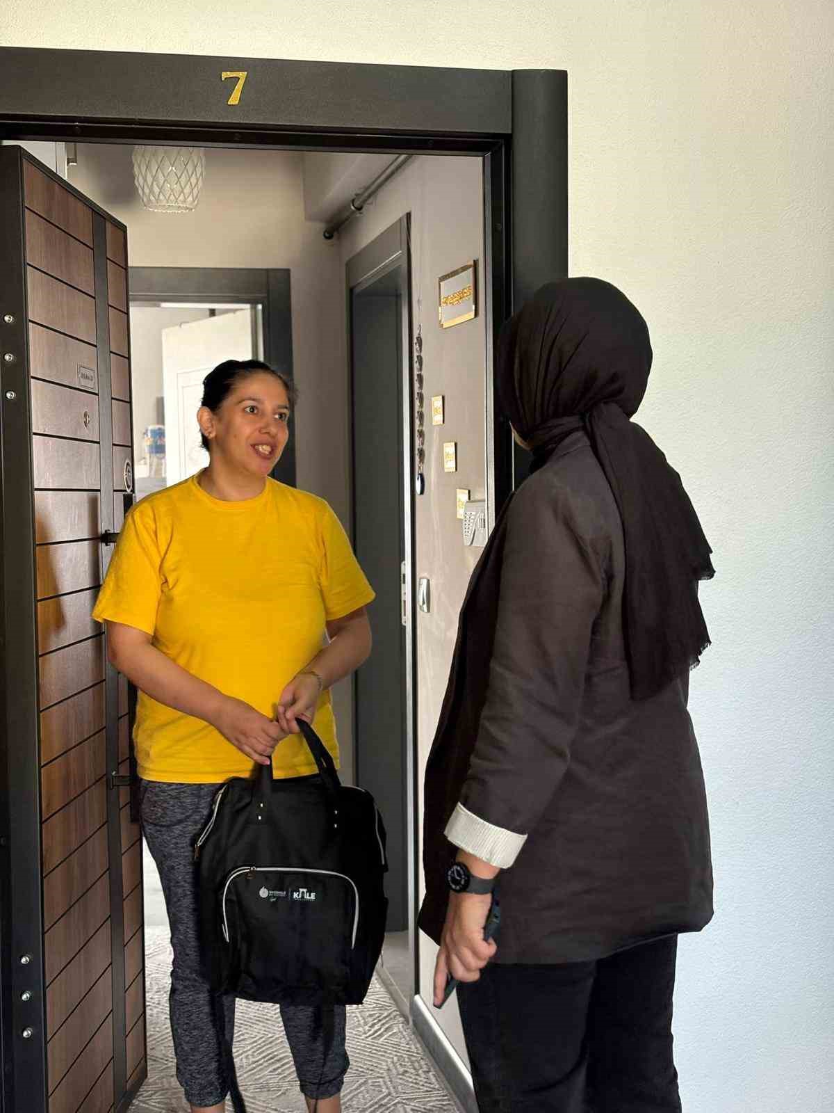 Başiskele ailesinin yeni üyelerine ilk hediye Başkan Özlü’den
