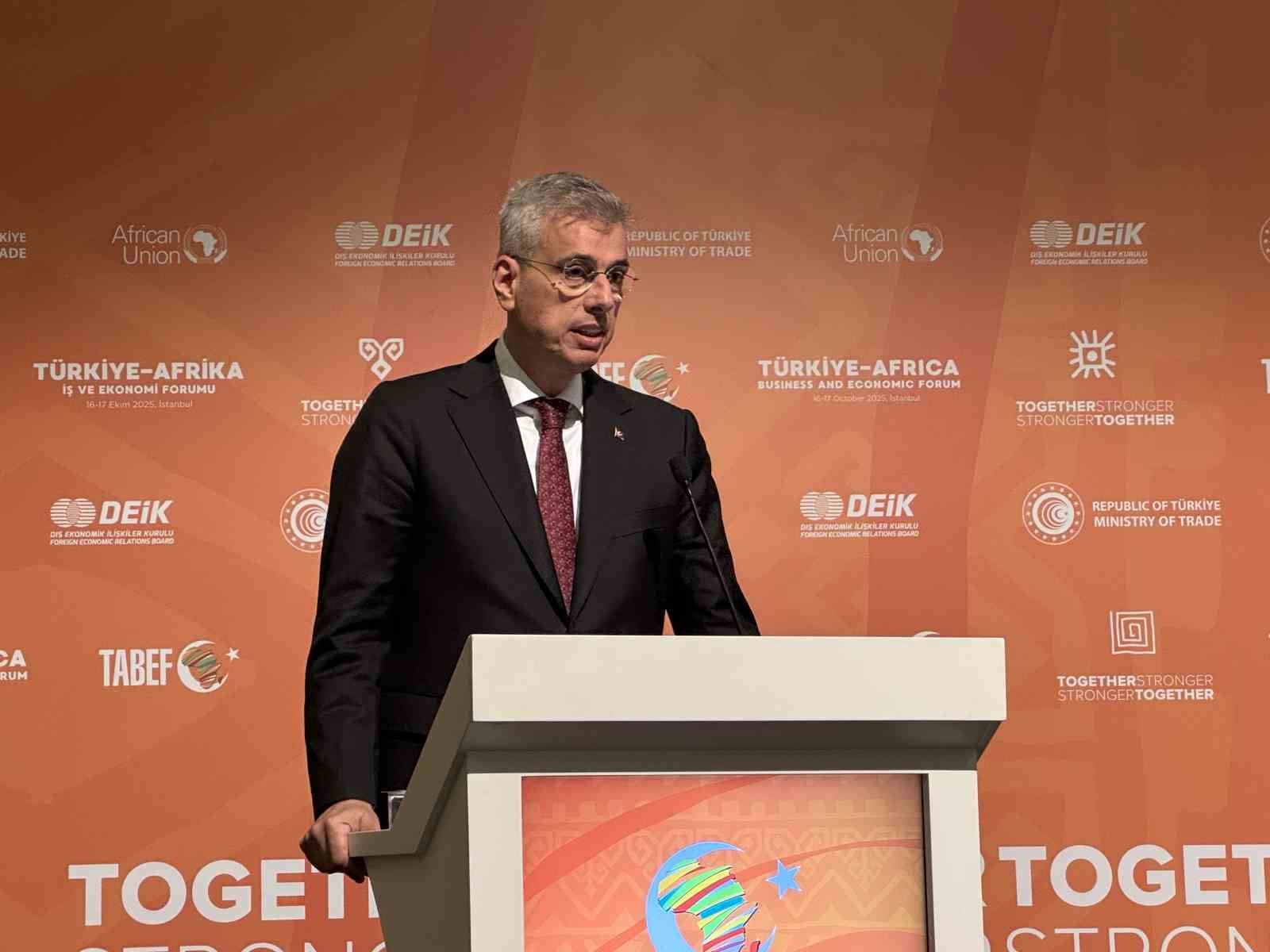 Sağlık Bakanı Memişoğlu: "Türkiye yalnızca sağlık hizmet sunumunda değil, üretim alanında da kararlılıkla ilerliyor"
