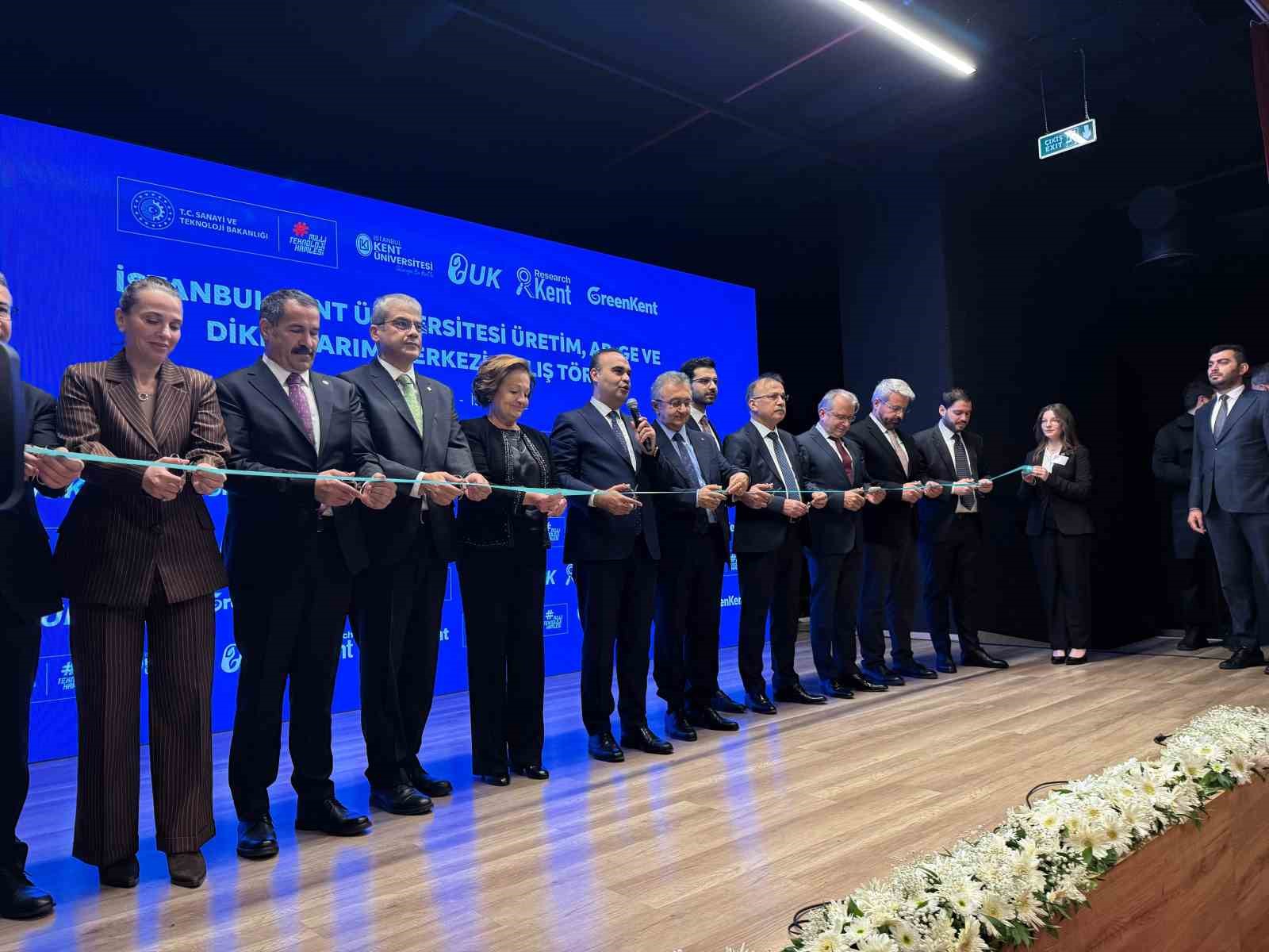 Bakan Kacır: "Kritik alanlarda dışa bağımlılığı azaltacağız"
