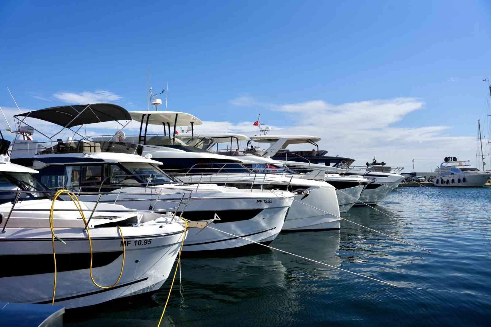 Ataköy Marina’da milyonluk tekneler görücüye çıkacak
