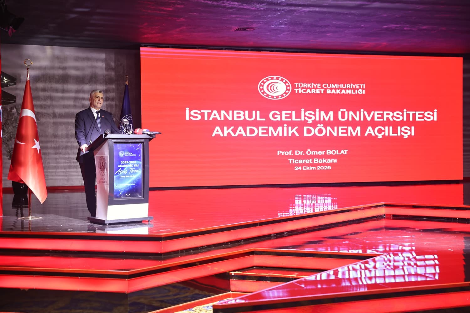 Ticaret Bakanı Bolat: ‘‘Bu yılı 1,5 trilyon doların üzerinde bir milli gelirle tamamlamayı hedefliyoruz’’
