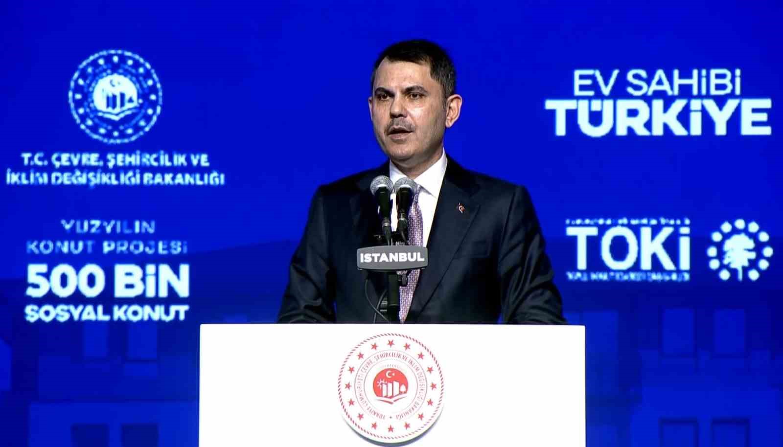 Bakan Kurum: "Verdiğimiz söz basit bir söz değildir. Bu söz, deprem bölgesinde günde 550 konut inşa eden tecrübenin sözüdür"
