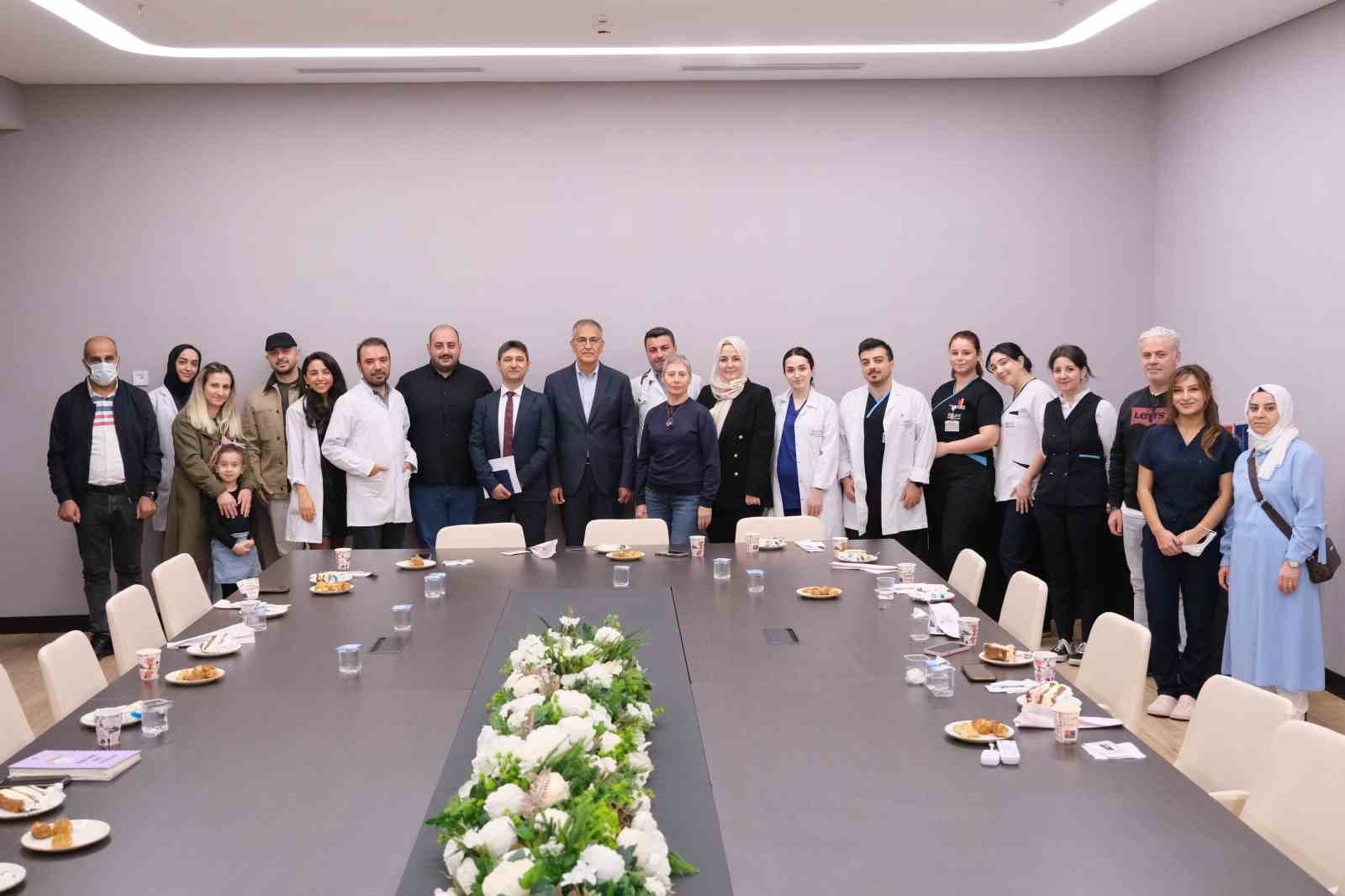 Biruni Üniversitesi Tıp Fakültesi Hastanesi’nde 100’üncü kemik iliği nakli gerçekleştirildi