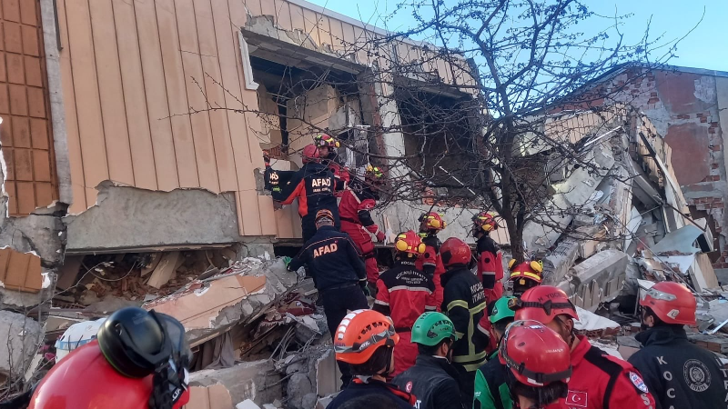 Bakan Yerlikaya: “147 personel kurtarma için görevde”