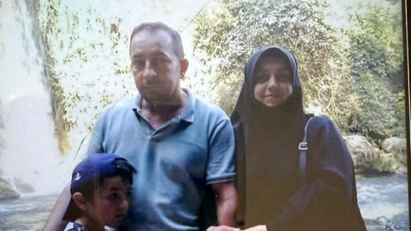 Enkaz başında 12. saat: Anne ve baba aranıyor