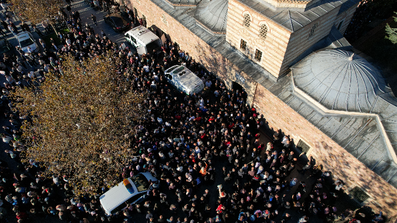 Enkazda kalan 4 kişilik Bilir ailesi, son yolcuklarına uğurlandı
