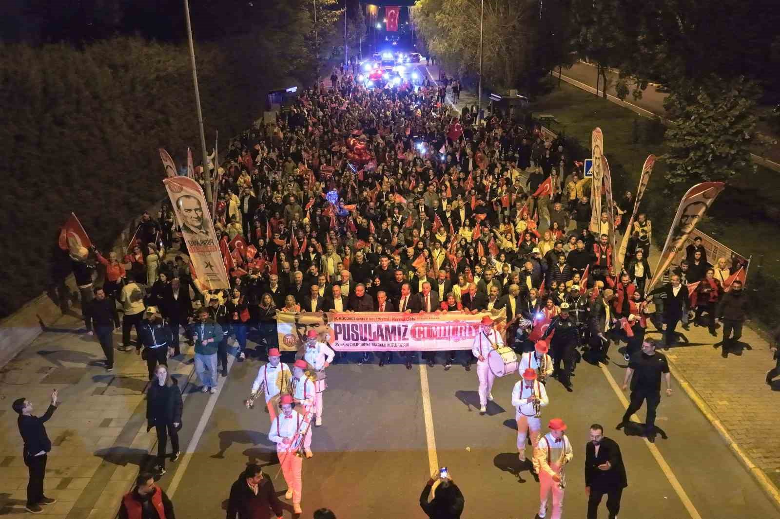 Küçükçekmece’de Cumhuriyet coşkusu
