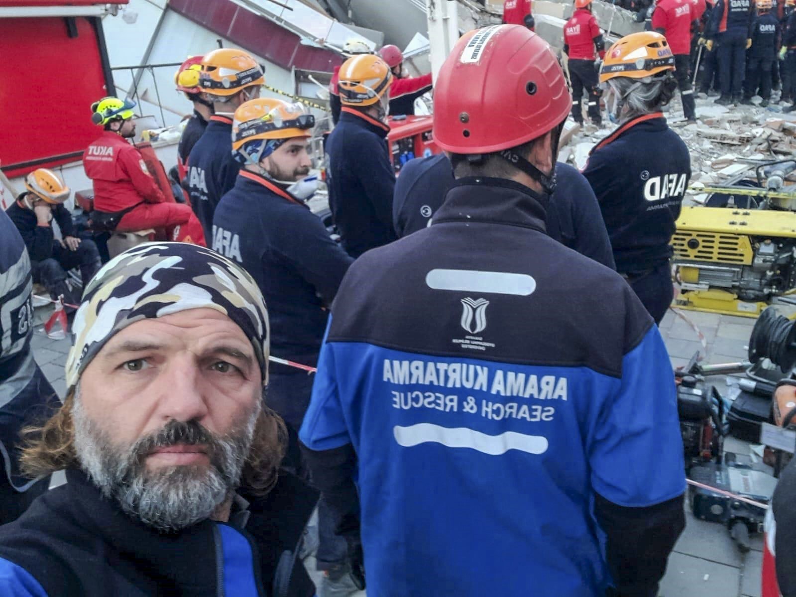 SUBÜ Arama ve Kurtarma Ekibi Gebze’de görev aldı

