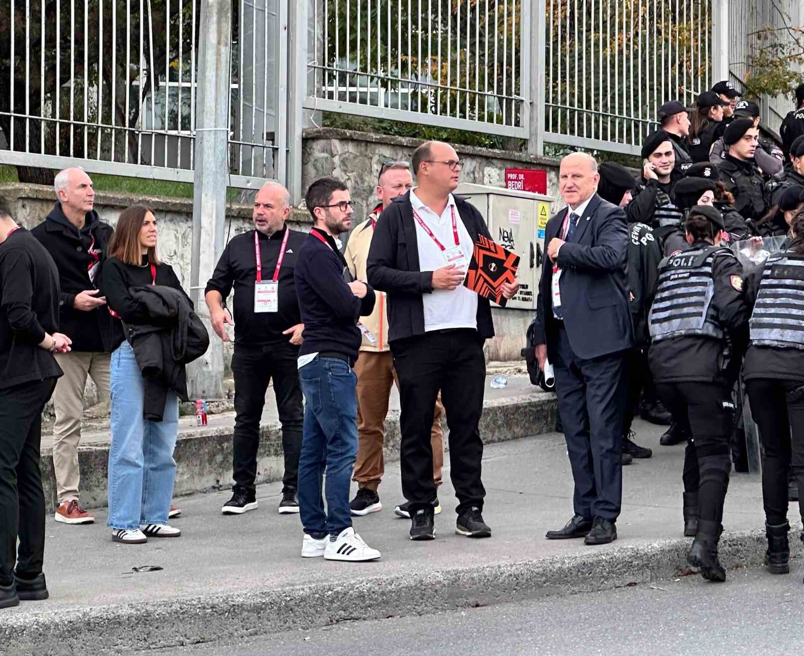 UEFA heyeti, derbide UEFA Avrupa finali provasını yapacak
