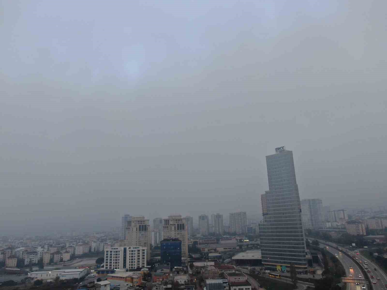 İstanbul Anadolu Yakası’nda sis etkili oluyor

