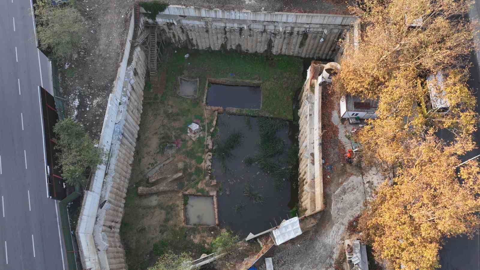 Beşiktaş’taki tarih fışkıran kazı alanı göle döndü
