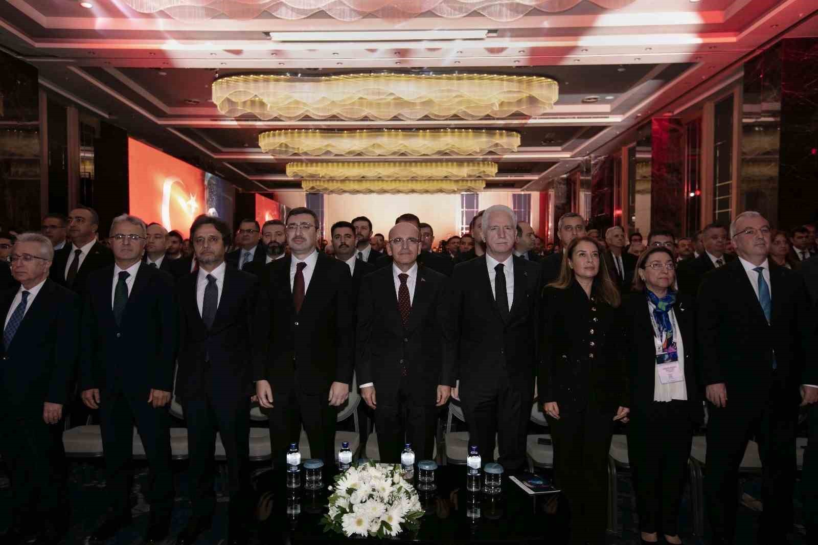 Bakan Şimşek: ‘‘Sermaye piyasaları ağırlıklı finans modeline geçiş yapmak istiyoruz’’
