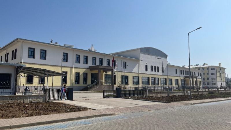 Erkek öğrencinin "eşitlik" başvurusuna 10. maddeyle yanıt!