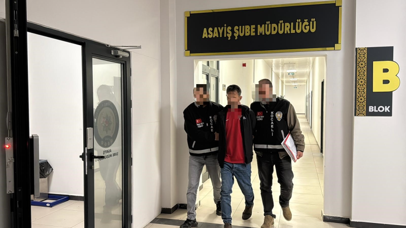 Eşini bıçaklayarak öldüren şahıs tutuklandı