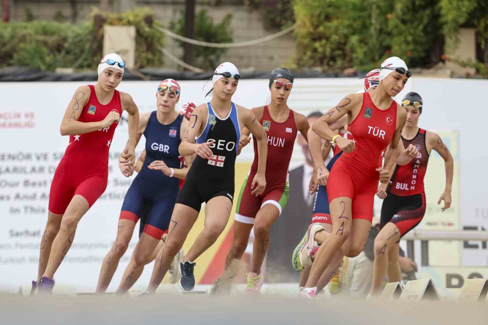 Milli sporculardan 19 madalya