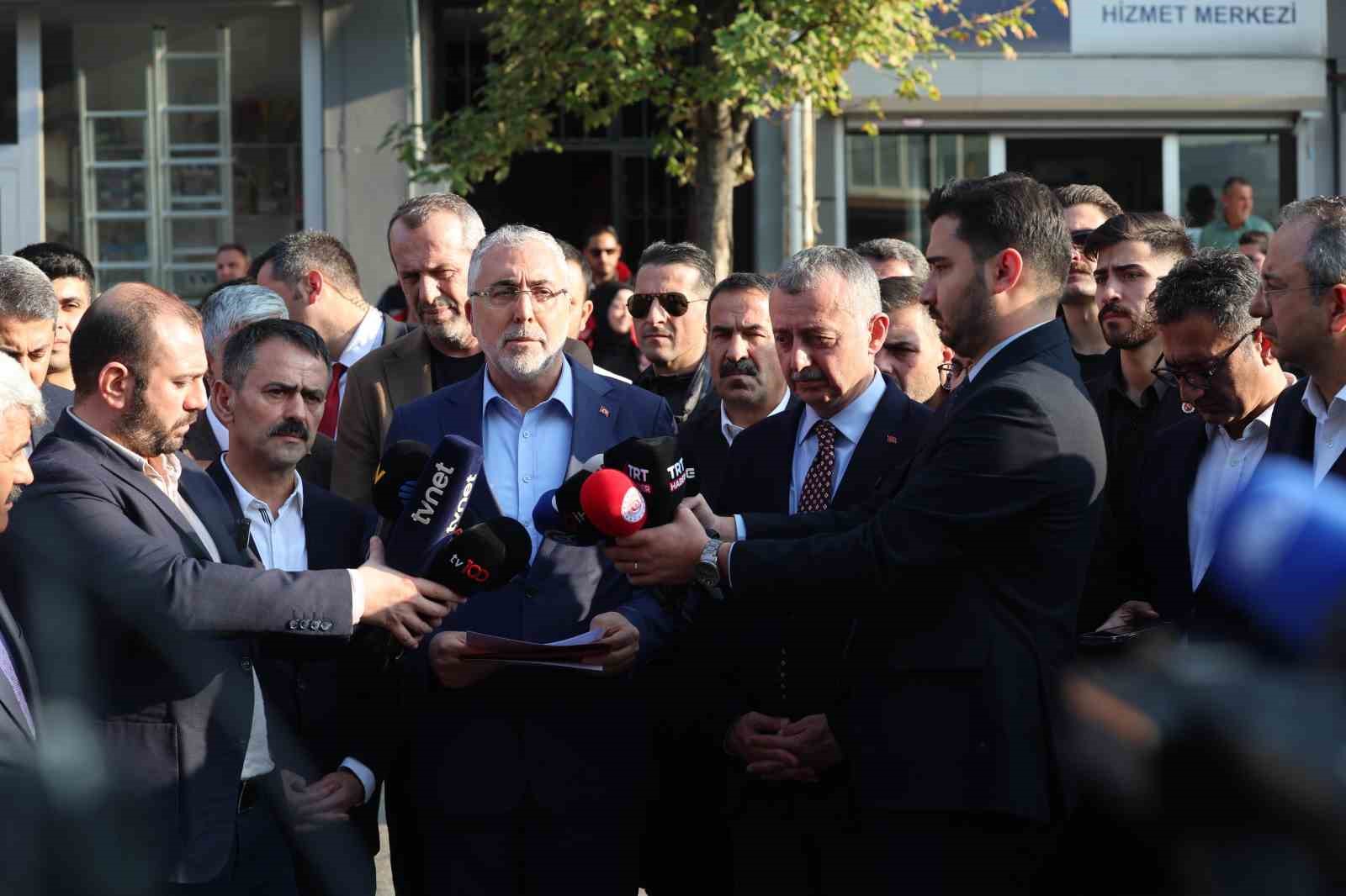 Bakan Işıkhan: “Kusuru ve ihmali olanlar hesap verecek”