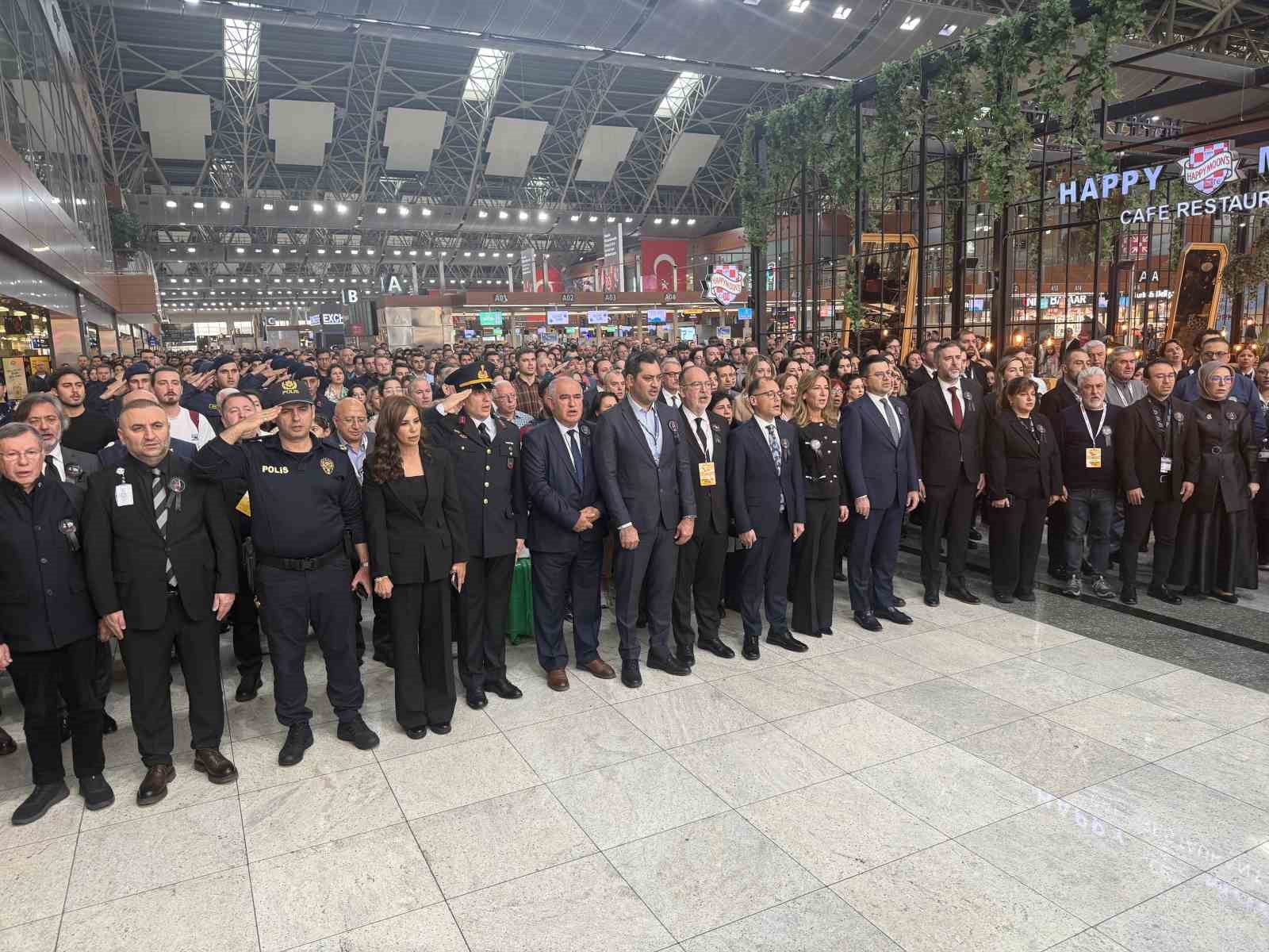 Pegasus Hava Yolları’ndan 10 Kasım’da ‘Cumhuriyet Uçağı’ ile anlamlı Çanakkale seferi
