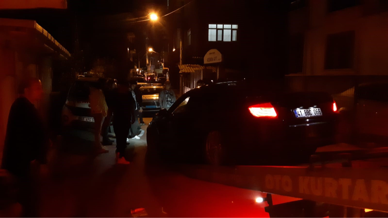 Lüks otomobilin içinde dehşeti yaşadı