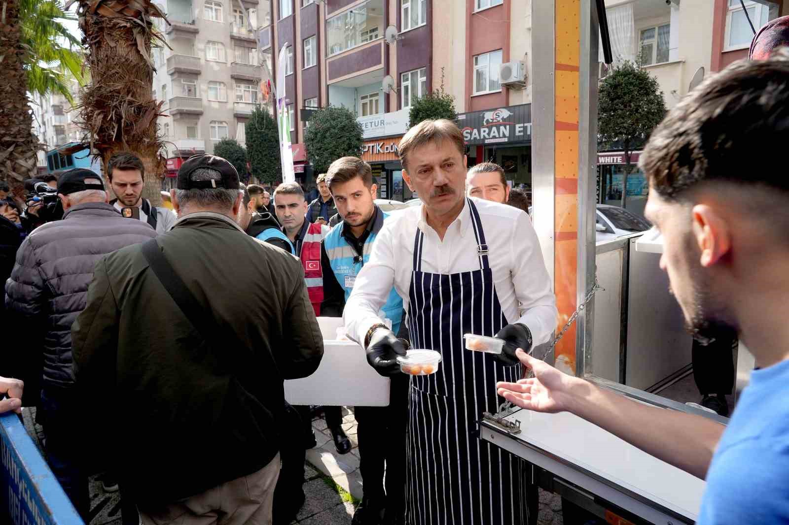 Bahçelievler’de şehitler için mevlit okutuldu, lokma dağıtıldı