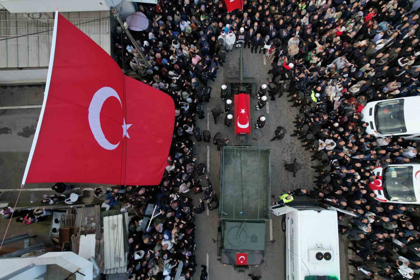 Sakaryalı şehit son yolculuğuna uğurlandı