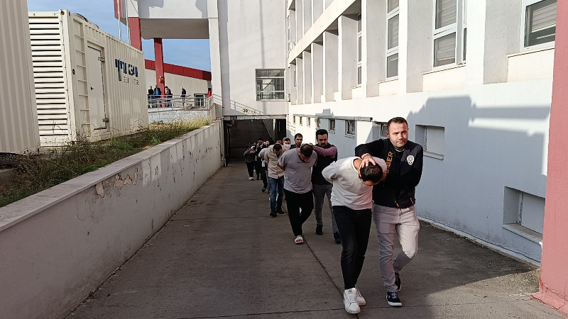 'Sazan Sarmalı' şebekesi çökertildi