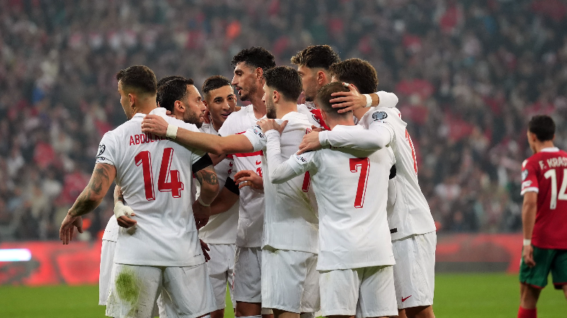 Türkiye Bursa'da 2 golle kazandı