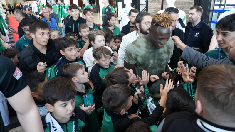 Galatasaray maçının yıldız ismi yeşil-siyahlı taraftarlarla buluştu!