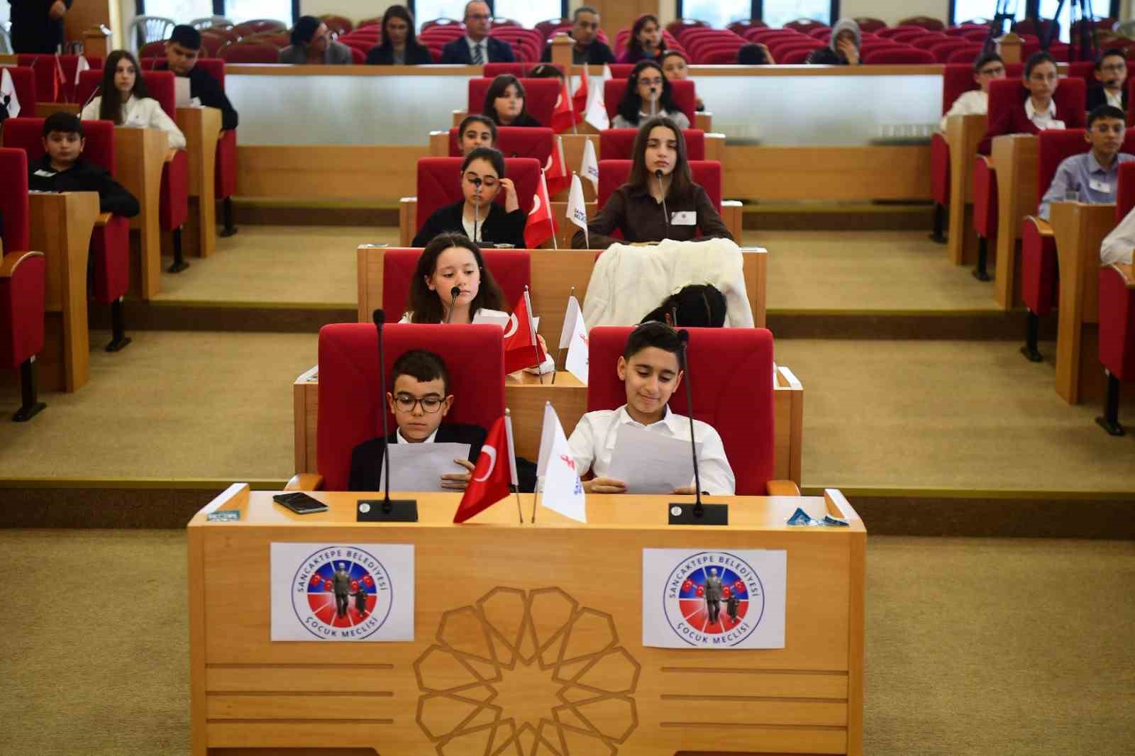 Sancaktepe’de Dünya Çocuk Hakları Günü’nde ’Çocuk Meclisi’ ilk oturumunu gerçekleştirdi
