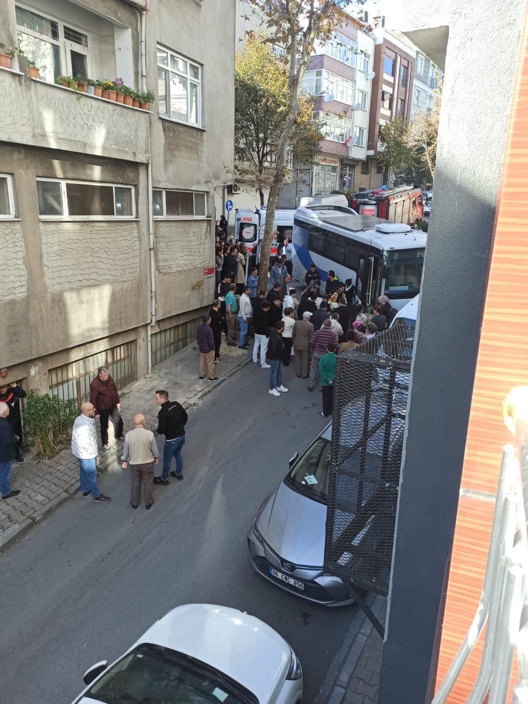 Eşinin kullandığı minibüsün altında kaldı, hastaneye kaldırılan ağır yaralı kadın hayatını kaybetti