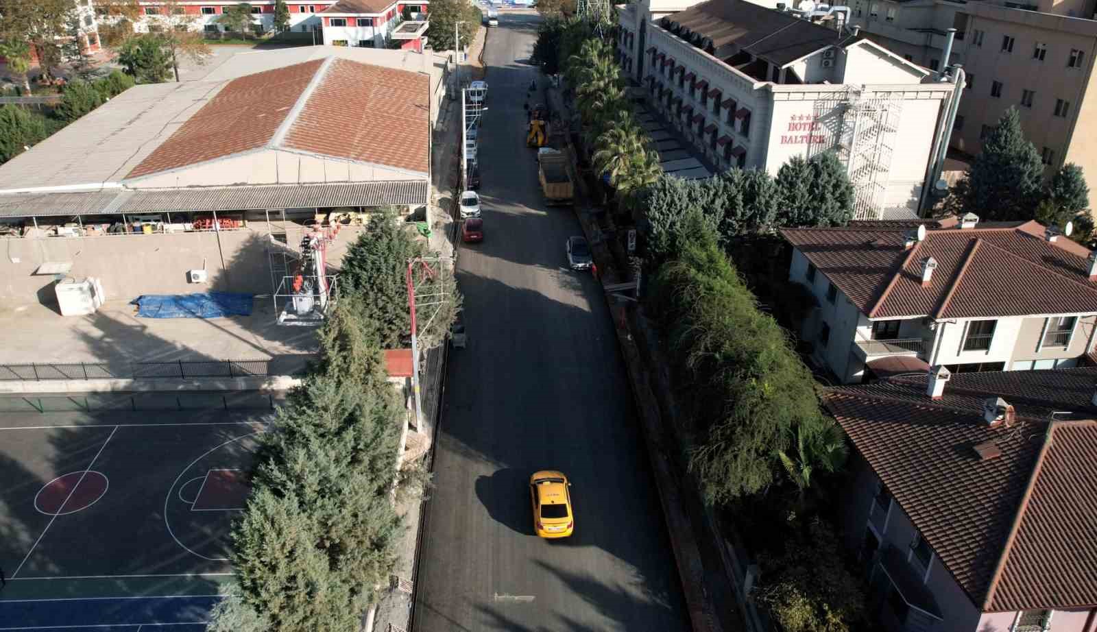 İzmit Şehit Ergün Köncü Caddesi’nde altyapı bitti, asfalt serildi
