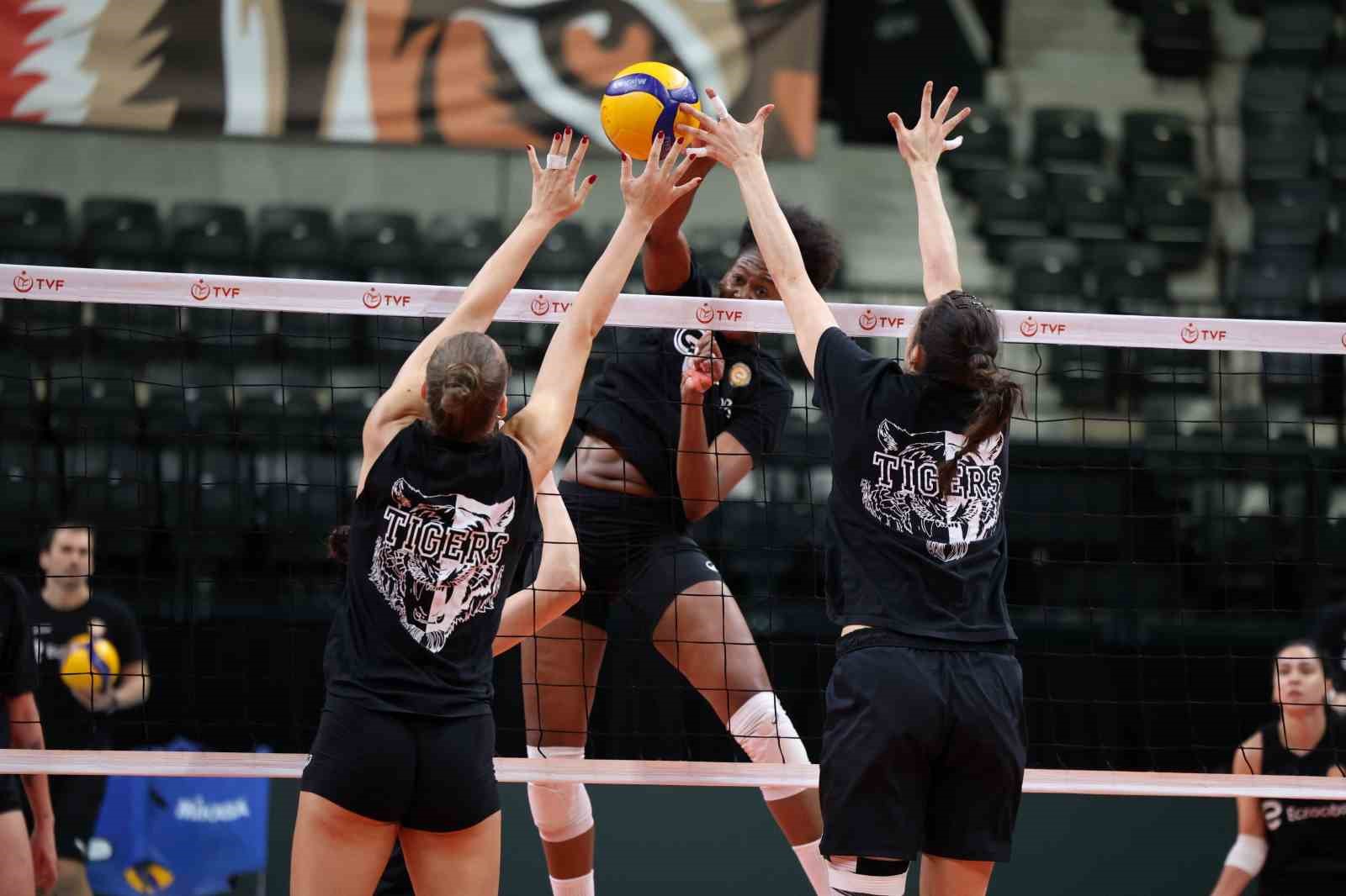 Eczacıbaşı Dynavit, Zeren Spor’u ağırlayacak
