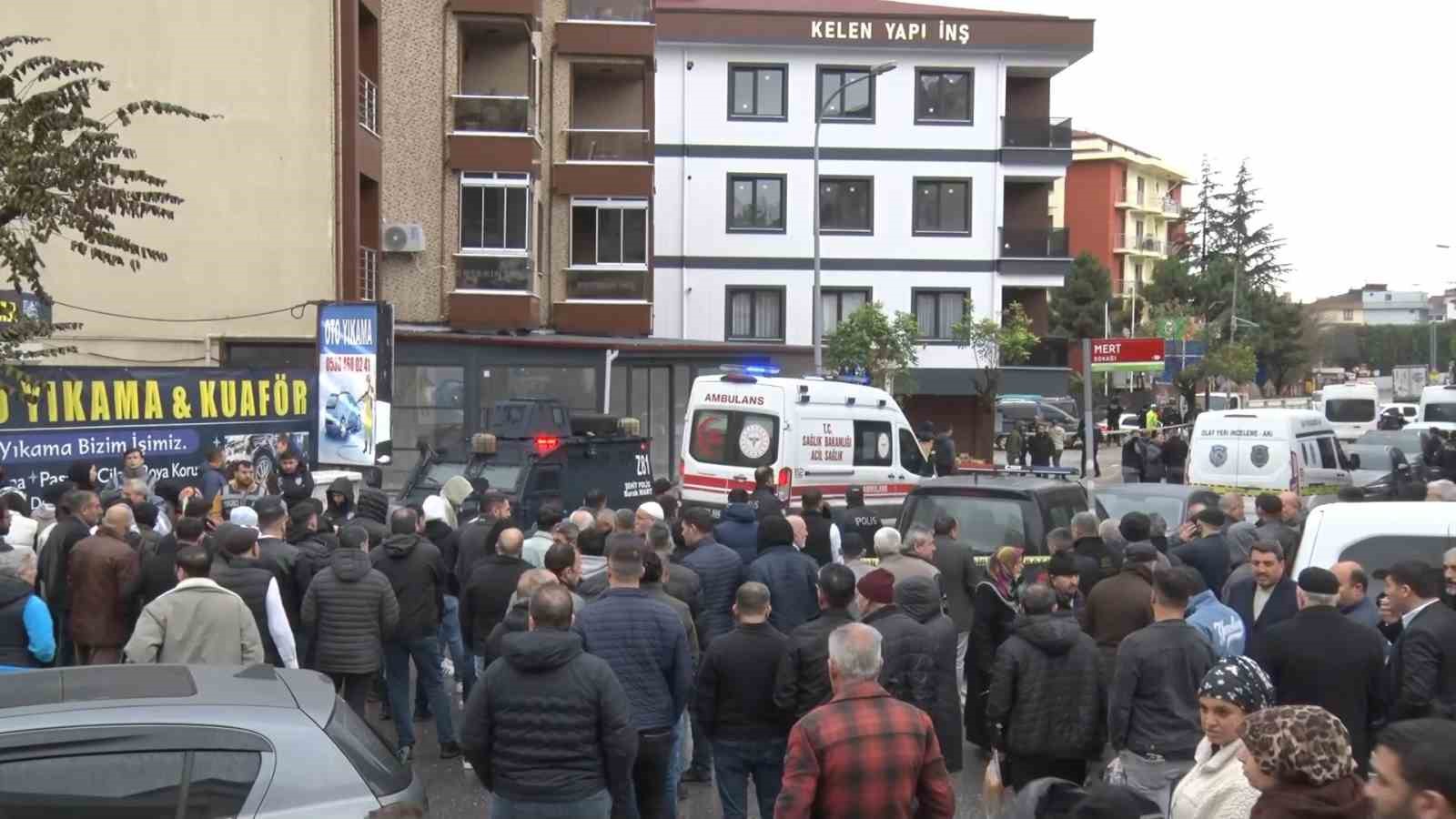Çekmeköy’de uyuşturucu operasyonu: Polis memuru ağır yaralandı

